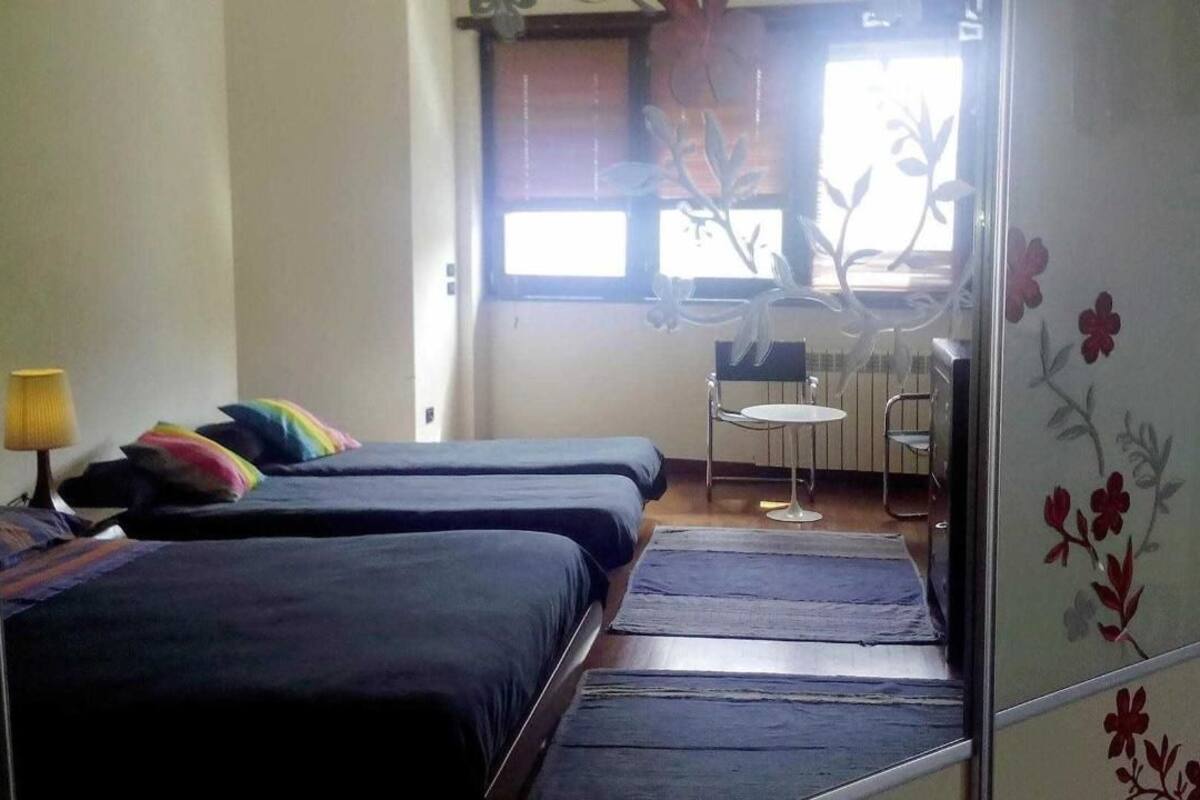 Habitación cuádruple, balcón | Minibar, escritorio, cunas gratuitas y wifi gratis
