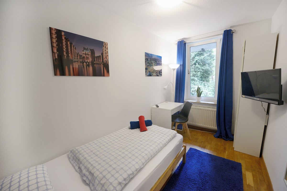 Single Room | Free WiFi, bed sheets