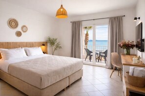 Studio, vue sur la mer | Coffre-fort, fer et planche à repasser, accès au Wi-Fi (inclus)