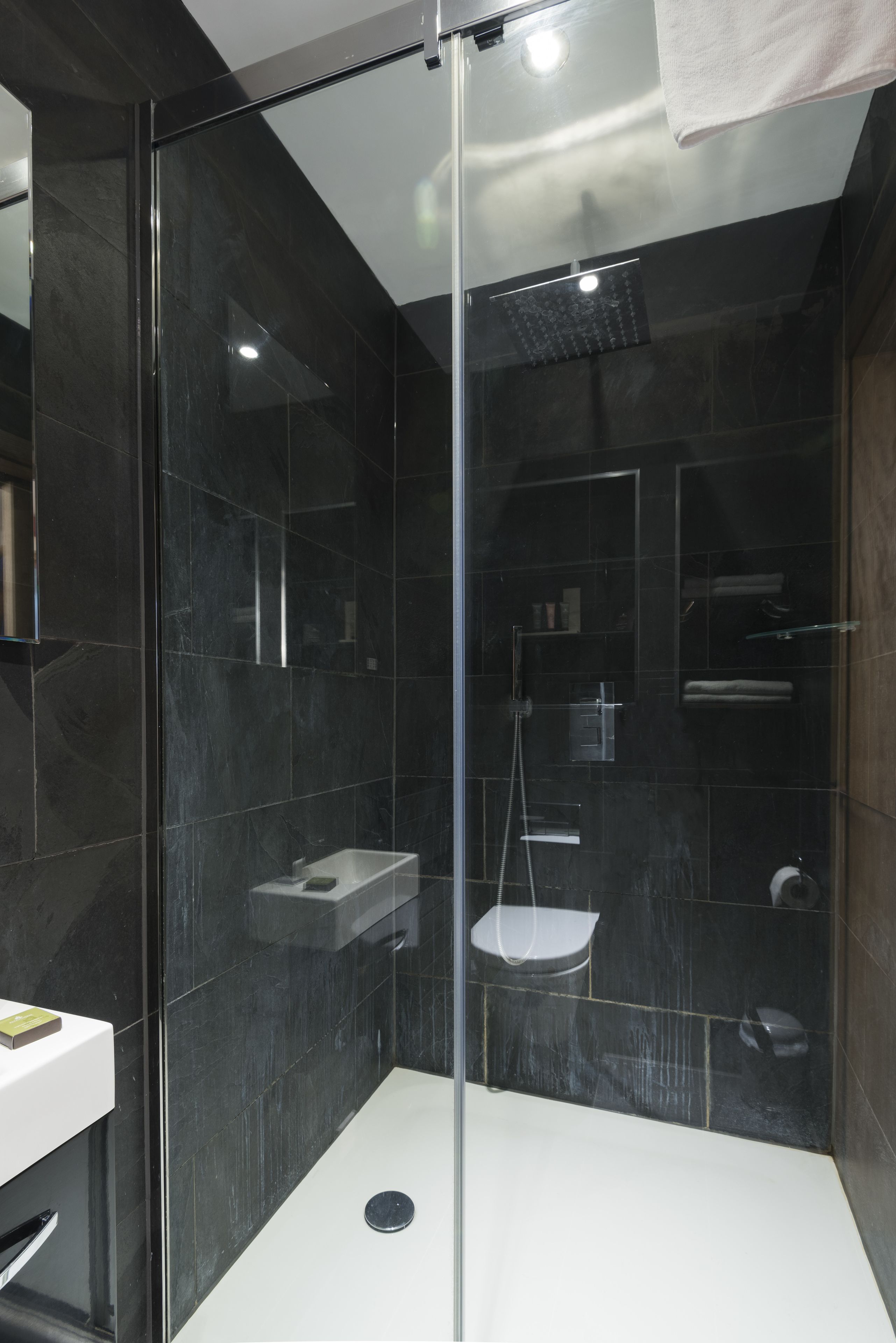 Apartment | Bathroom