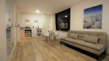 Standard Studio, Kitchen | Free WiFi, bed sheets