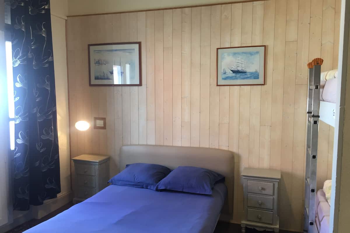 Standard-Dreibettzimmer | Badezimmer