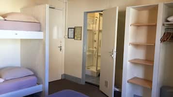 Chambre Triple Standard | Salle de bain