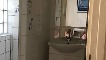 Een douche, toiletpapier