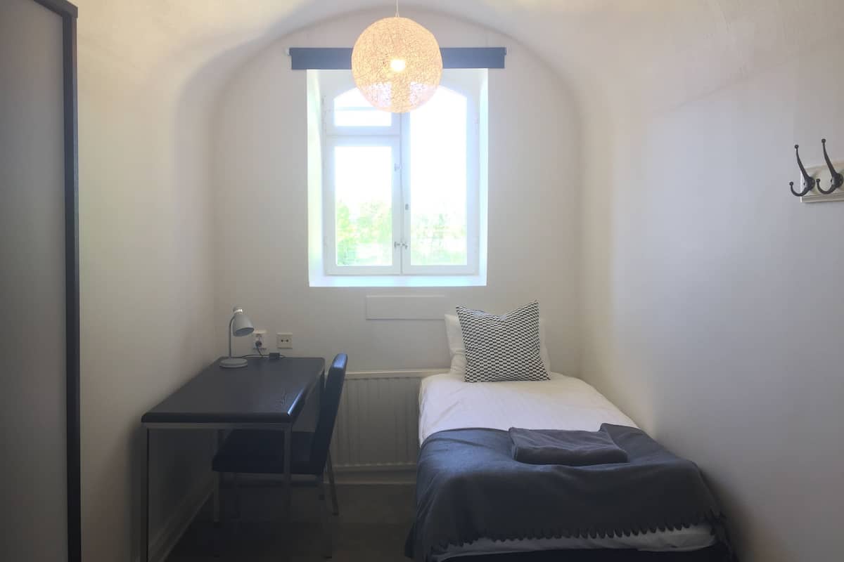 Basic Single Room, Shared Bathroom, Park View | Desk, rollaway beds, free WiFi, bed sheets