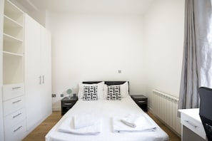 Apartment | 1 bedroom, desk, soundproofing, iron/ironing board - Old Street by Excel Apartments (London)