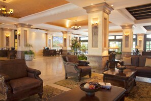 Lobby sitting area - Villa La Estancia Beach Resort & Spa Riviera Nayarit - All Inclusive (Nuevo Nayarit)