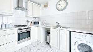 Unclassified image, 5 of 18, button - Swansea Town House - 5 min to City Ctre (Swansea)
