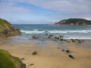 Beach nearby - Hotel Orillamar (Ortigueira)