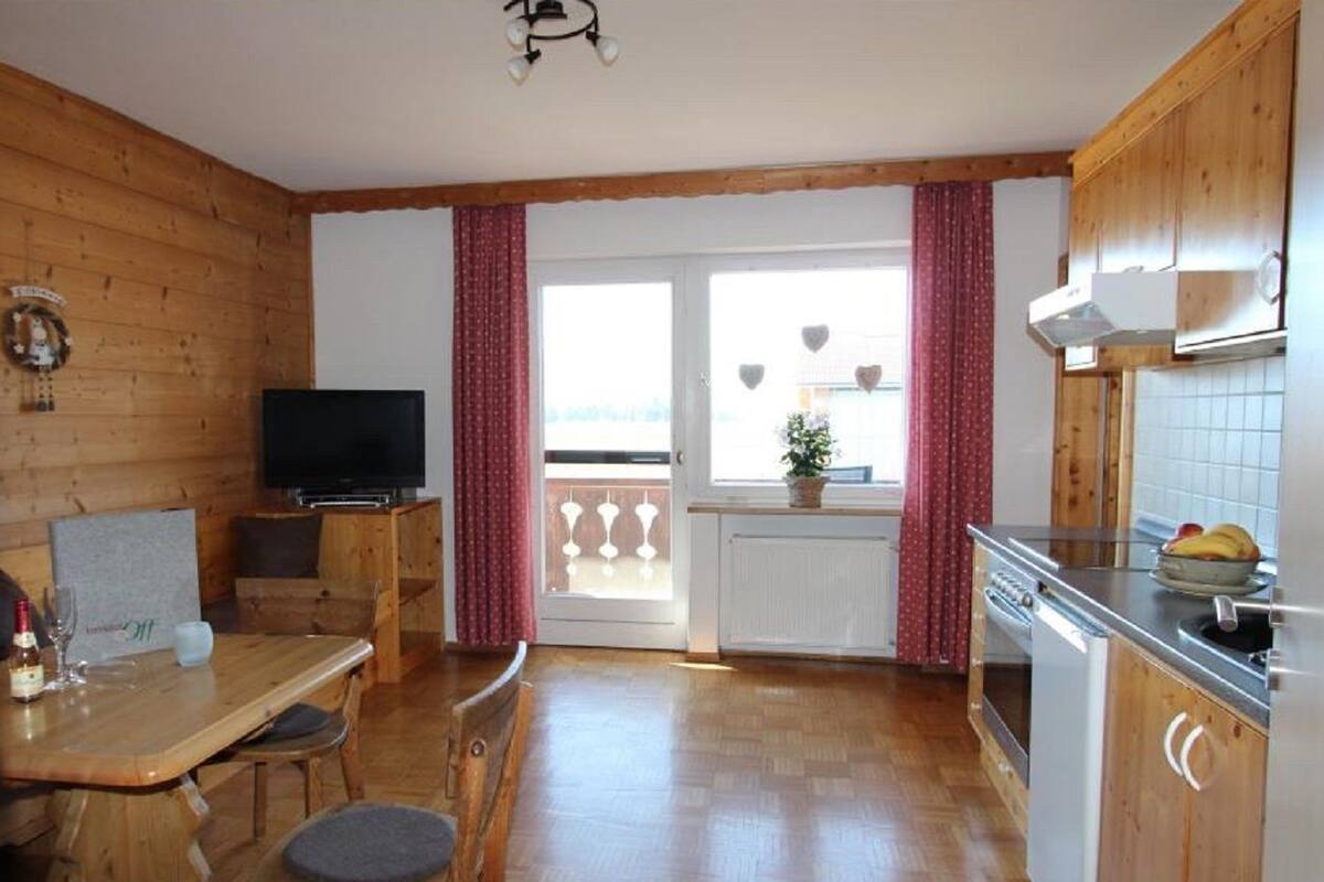 Apartment, Balcony (Sonnenblume) | Private kitchen | Fridge, oven, stovetop, dishwasher
