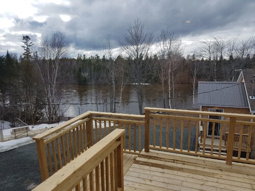 Striper Fishing & Hunting Lodge