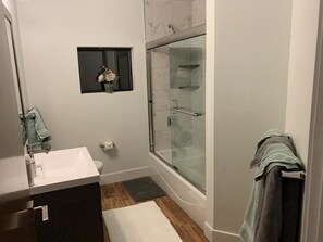 Maison Traditionnelle, 3 chambres, non-fumeurs, vue parc | Salle de bain