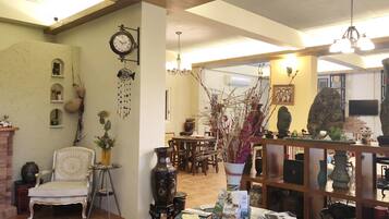 Breakfast served, local cuisine