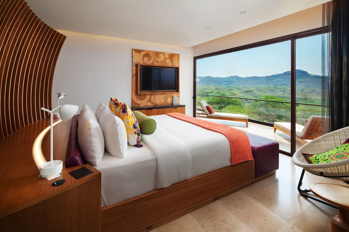 Premier Suite, 1 Bedroom, Non Smoking, Ocean View (Balcony)