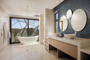 4 Bedroom Residence, Ocean View | Bathroom | Shower, rainfall showerhead, free toiletries, hair dryer