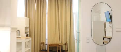 Studiosuite – deluxe | Eget kjøkken | Minikjøleskap