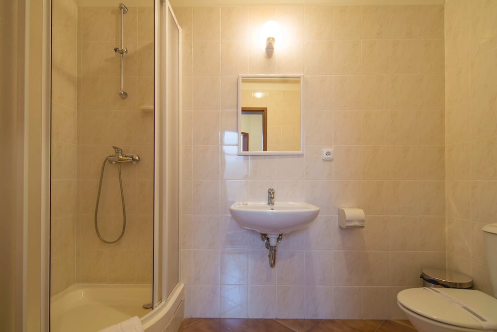 Hotel Romania by null