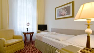 Standard Single Room, 1 Single Bed, Courtyard View | 2 bedrooms, hypo-allergenic bedding, desk, blackout curtains