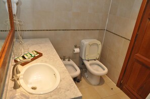 Bagno | Set di cortesia gratuito, asciugacapelli, bidet