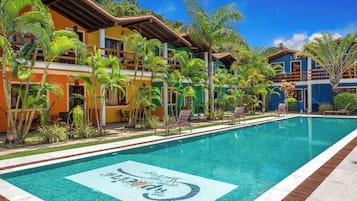 2 outdoor pools, sun loungers