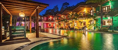 2 outdoor pools, sun loungers