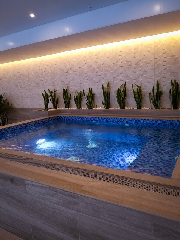 Piscine couverte