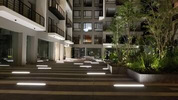 Fachada del alojamiento - Noche