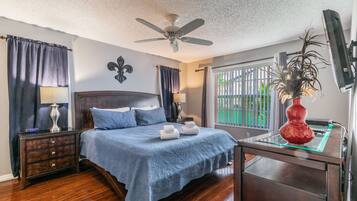 Welcome to Harry Potters! | 3 bedrooms, iron/ironing board, free WiFi, bed sheets