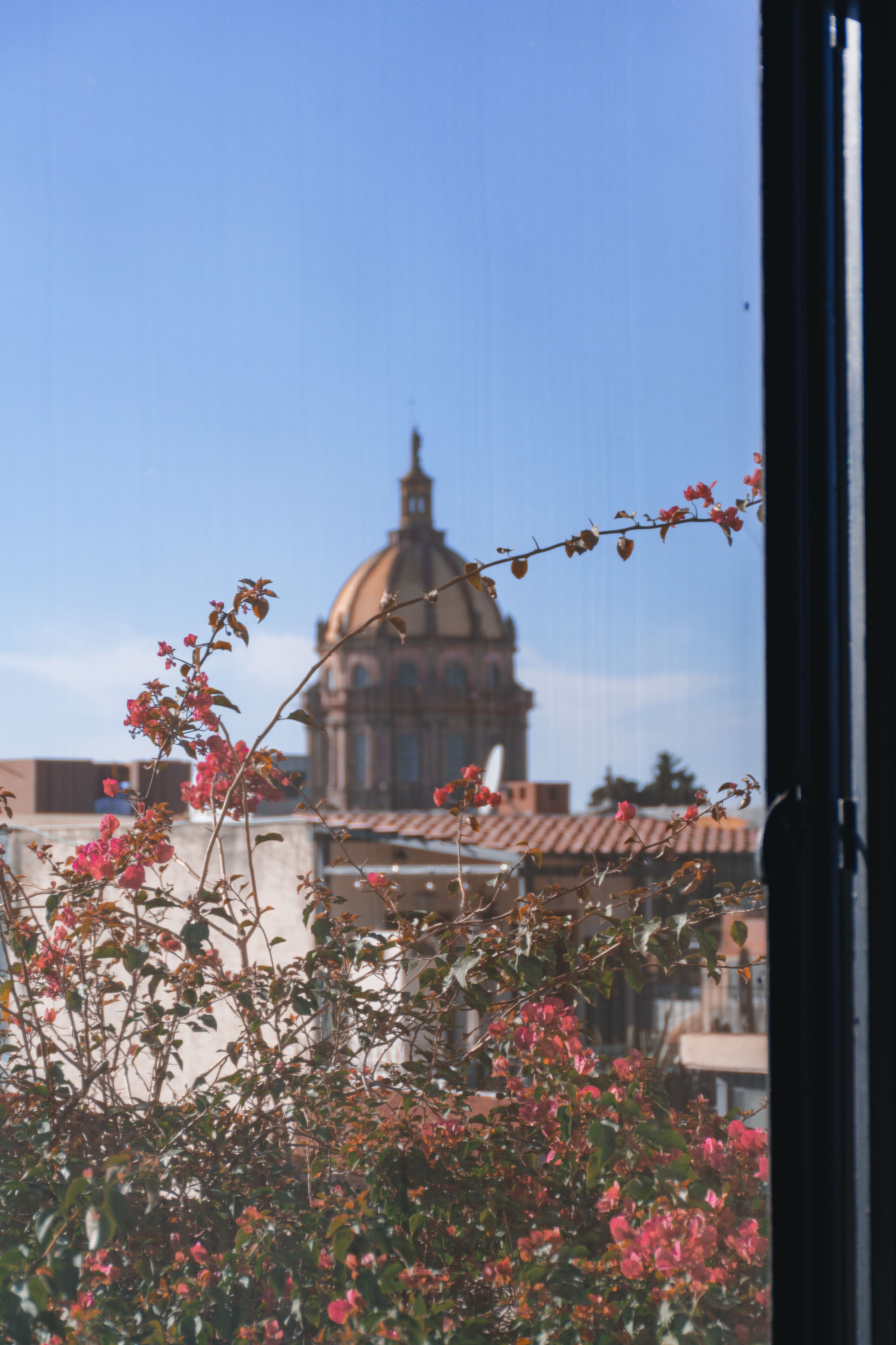 family room | 1 bedroom, in-room safe, desk, iron/ironing board
