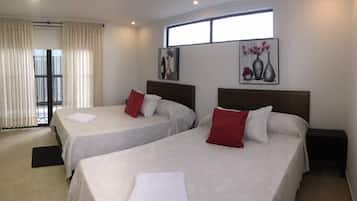 Triple Room, 3 Twin Beds | Free WiFi