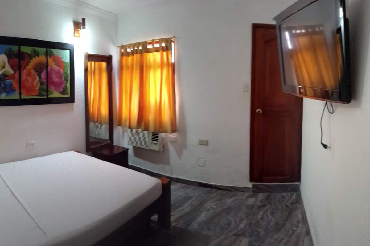 Double Room | Rollaway beds, free WiFi