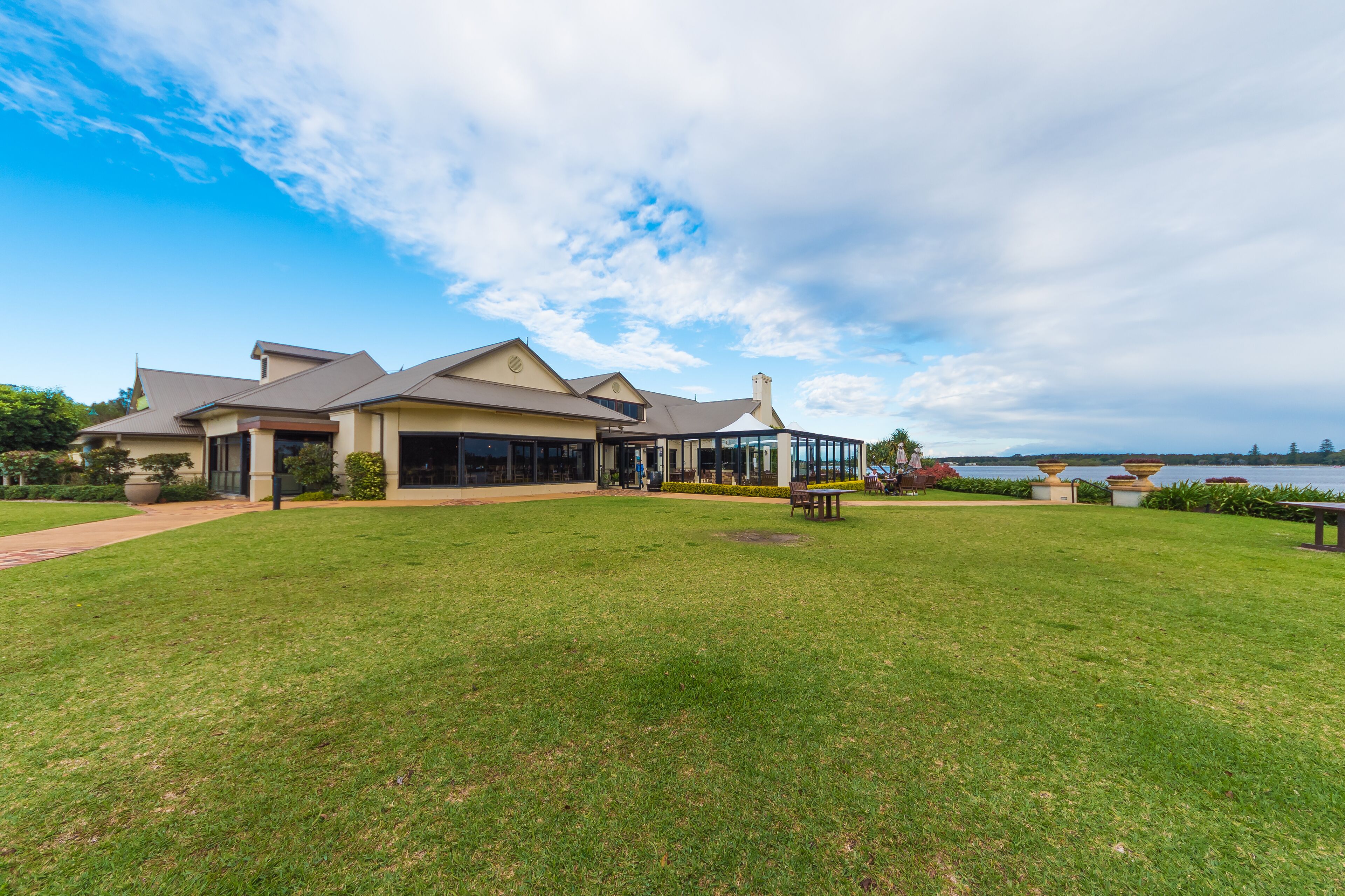 breakfast, lunch and dinner served