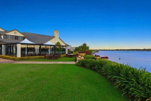 Harrington River Lodge