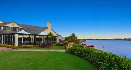 Harrington River Lodge