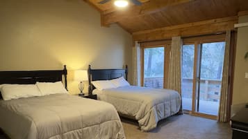 2 chambres, fer et planche à repasser, Wi-Fi gratuit, draps fournis