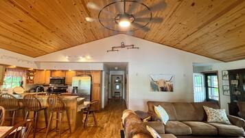 TV connectée, lecteur de DVD, livres, vidéothÚque