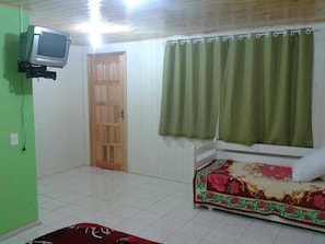 Free WiFi, bed sheets - Pousada avenida (Urubici)