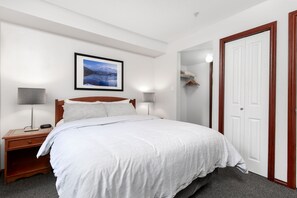 2 dormitorios, tabla de planchar con plancha, wifi gratis y ropa de cama