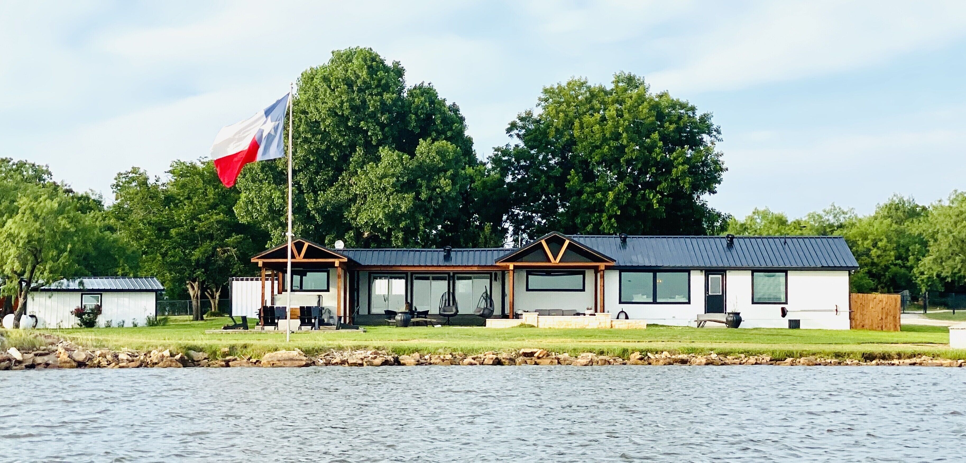 Private 2 Acre Waterfront Lake House w/ Pool & Hot Tub (optional bunkhouse)