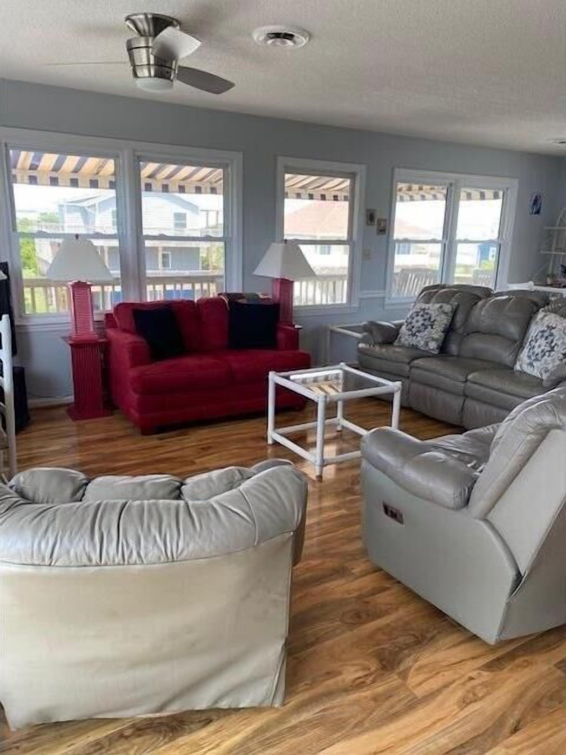 3rd row home with PRIVATE POOL AND TIKI BAR