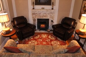 Interior - Home On Hill! Near Everything Charleston! (North Charleston)