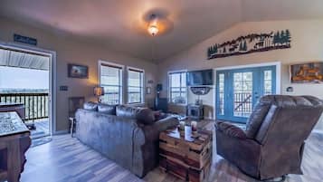 Smart TV, fireplace, offices