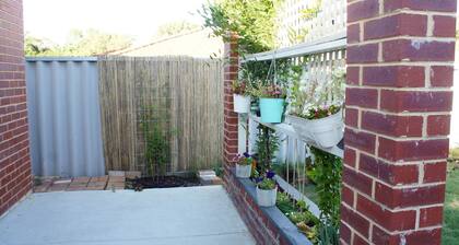 Mandurah cozy holiday self contained granny flat