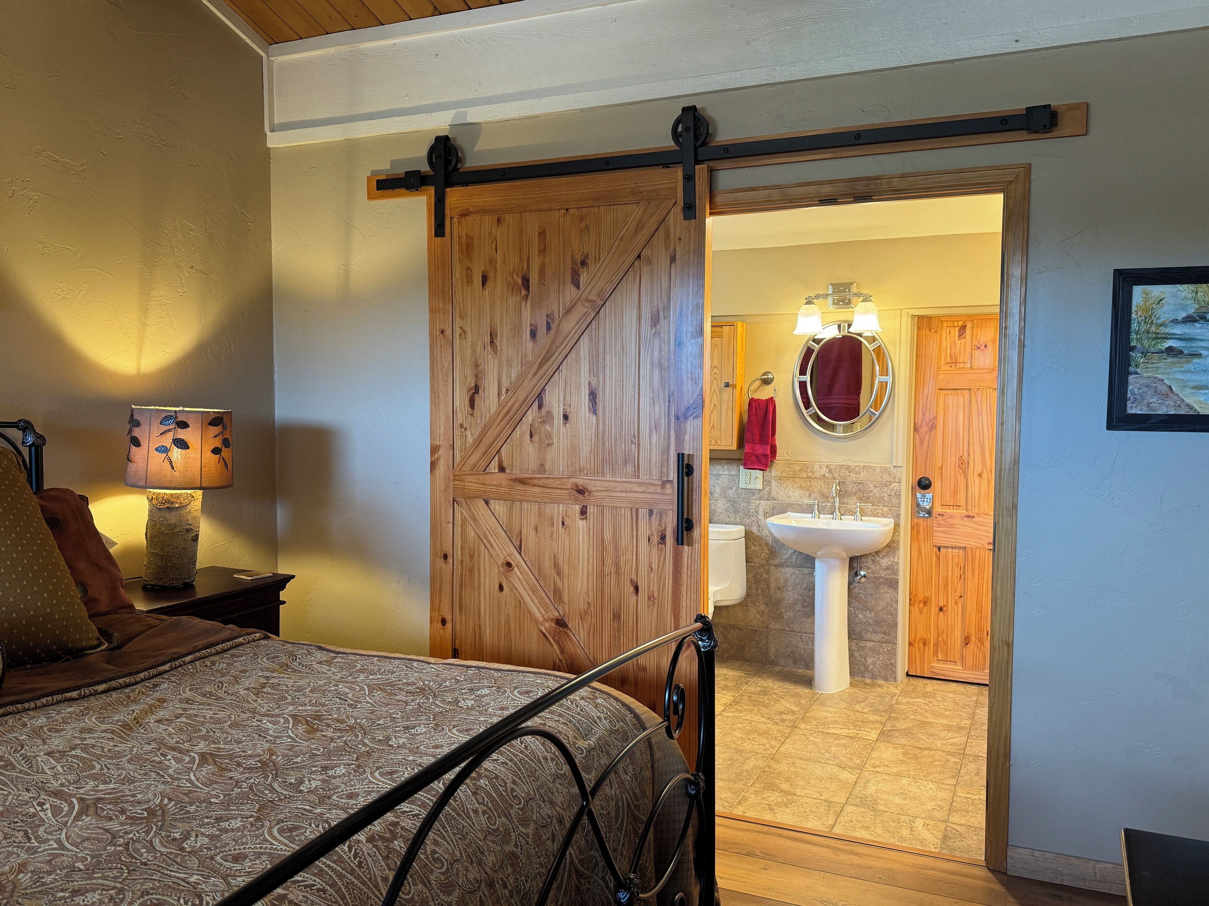 4 chambres, fer et planche à repasser, lit parapluie, Wi-Fi gratuit