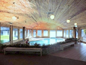 Piscina coperta, una piscina riscaldata