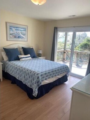 3 bedrooms, iron/ironing board, free WiFi