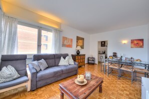 TV - Kiki House, Lugano, Switzerland (Lugano)