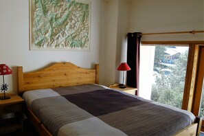 3 bedrooms, iron/ironing board, bed sheets - Résidence Grand Roc - Ancolies 218, Argentière (Chamonix), France (Argentière (Chamonix))