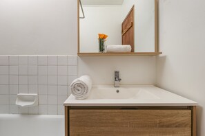 Duschwanne, Handtücher