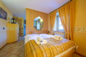 Free WiFi, bed sheets - Perla Ski in, Livigno, Italy (Livigno)
